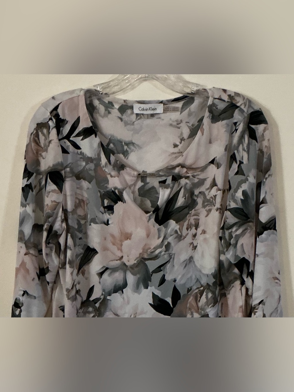 Calvin Klein Long Sleeve Floral Scoop Neck Top in Blush, Gray and Black - Picture 3 of 9